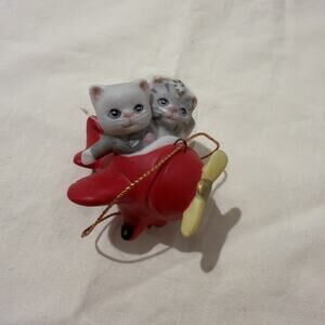Schmid Kitty Cat Wedding Couple in Red Airplane Christmas Ornament 1989 Vintage